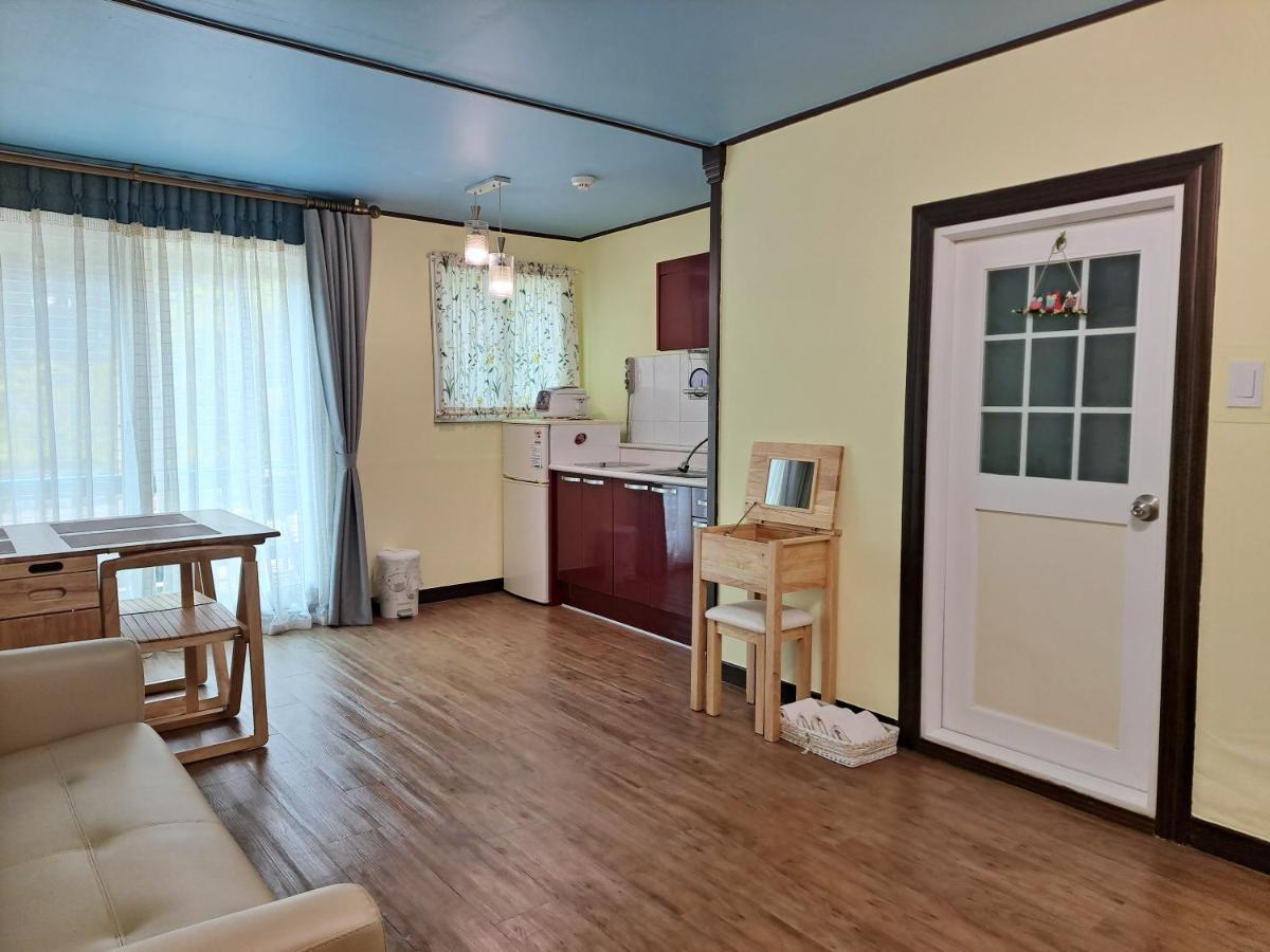 Charm Pension Gapyeong Esterno foto