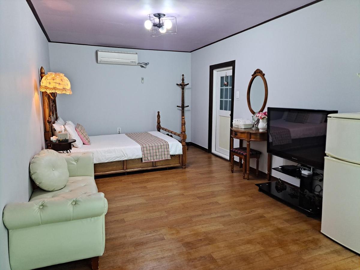 Charm Pension Gapyeong Esterno foto