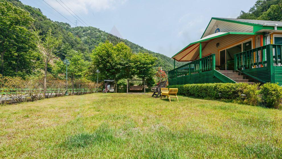 Charm Pension Gapyeong Esterno foto