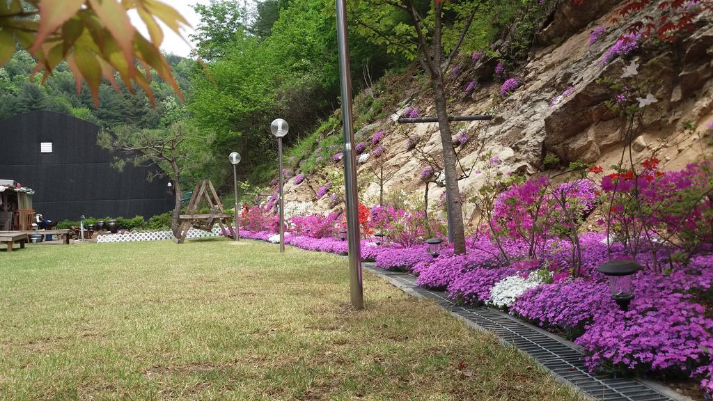 Charm Pension Gapyeong Esterno foto