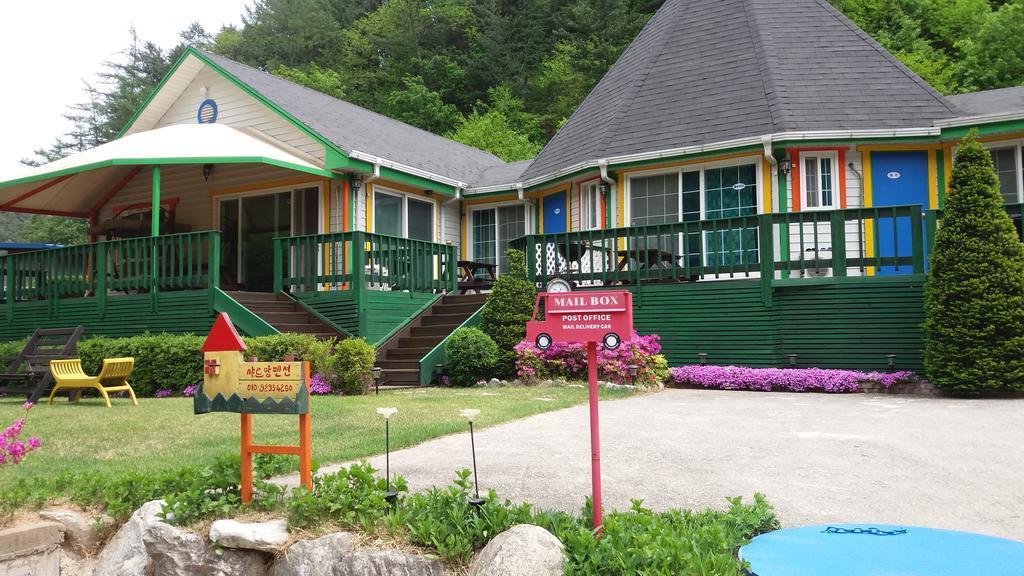 Charm Pension Gapyeong Esterno foto